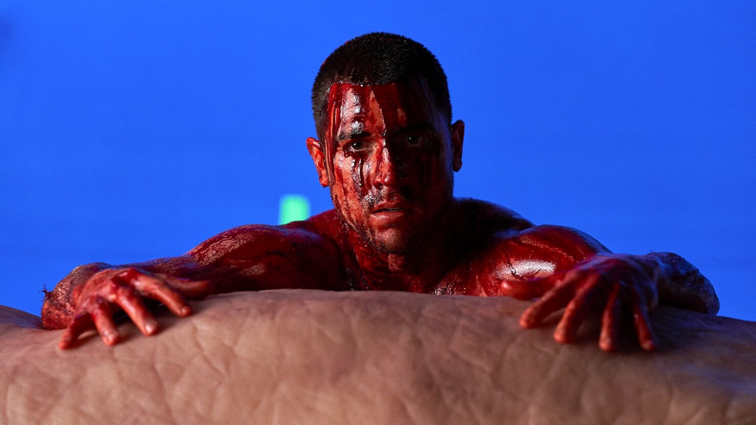 Громадный пенис и "наркота" — фото со съёмок травмирующей сцены из третьего сезона "Пацанов"