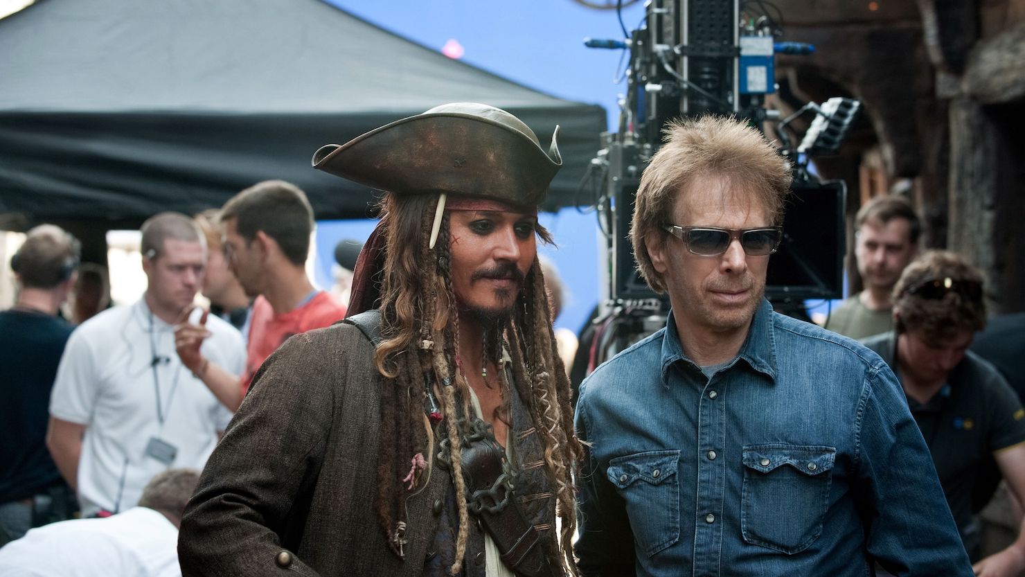 Продюсер "Пиратов Карибского моря" рассказал про сиквел с подростками, фильм с Марго Робби и возвращение Джонни Деппа