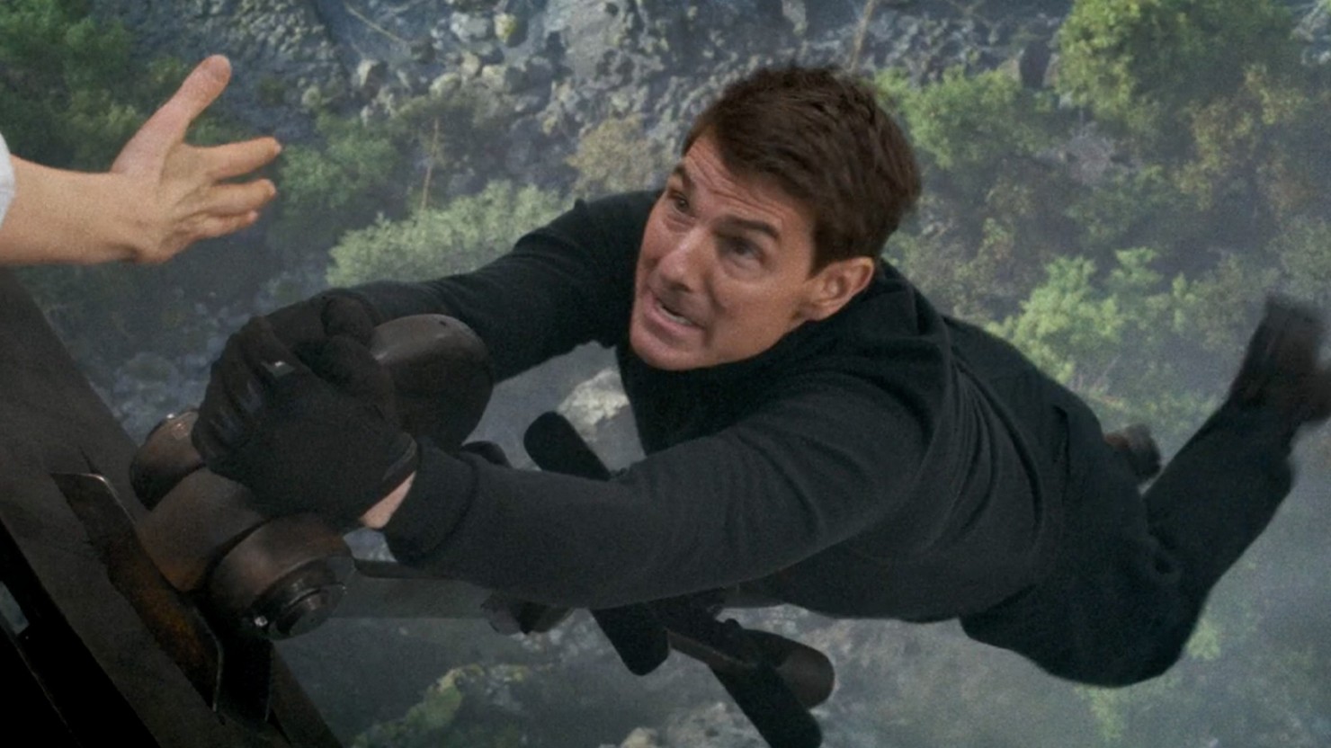 Том Круз планирует прыгать по небоскрёбам до 80 лет