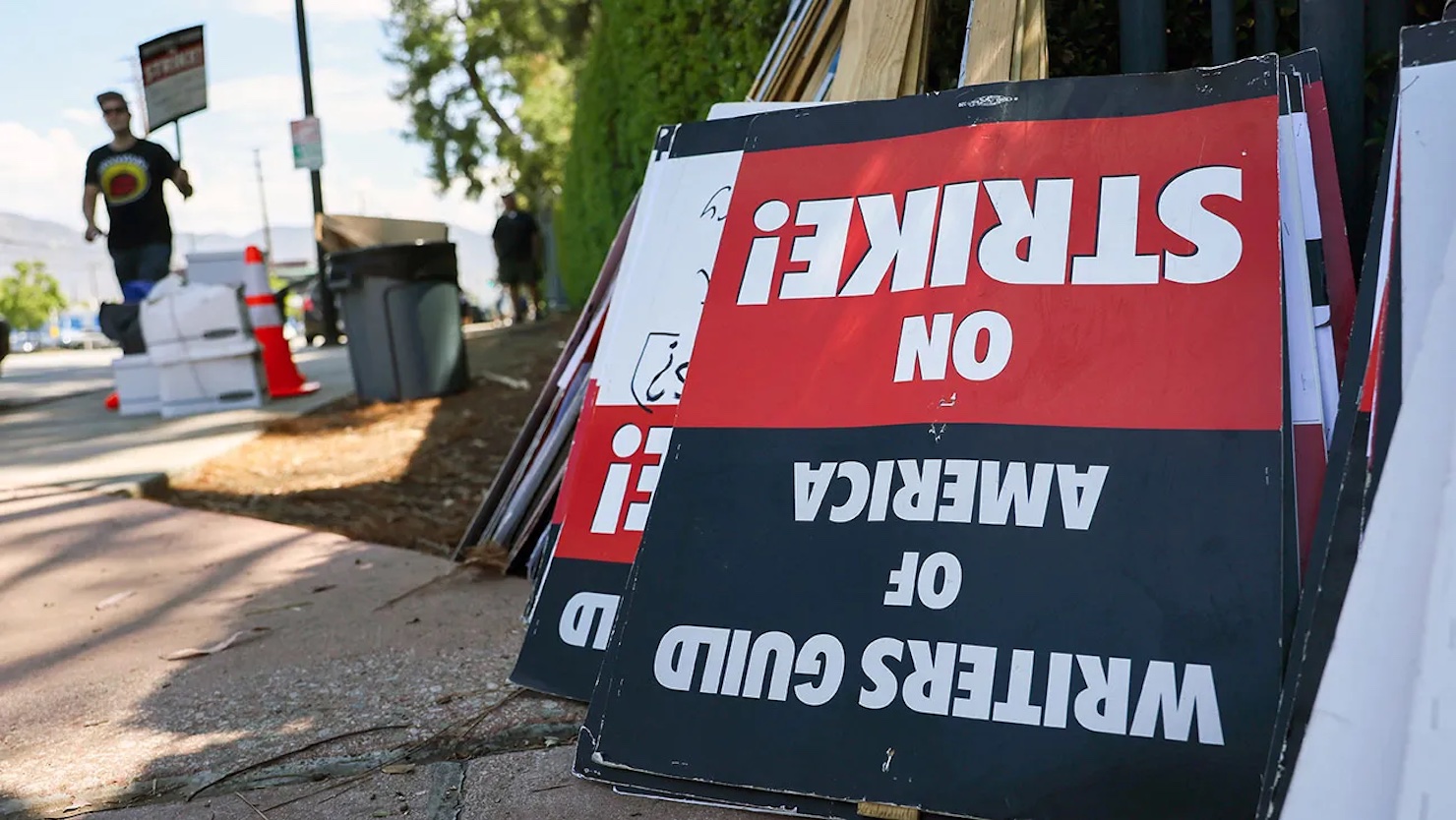 Недоговороспособные: полное отсутствие прогресса после очередной недели забастовки сценаристов и актёров