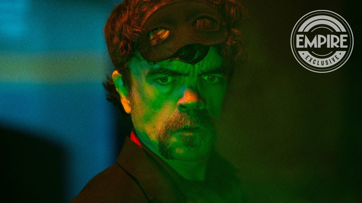 «Токсичный мститель» крупным планом — свежий кадр из кинокомикса с Питером Динклэйджем