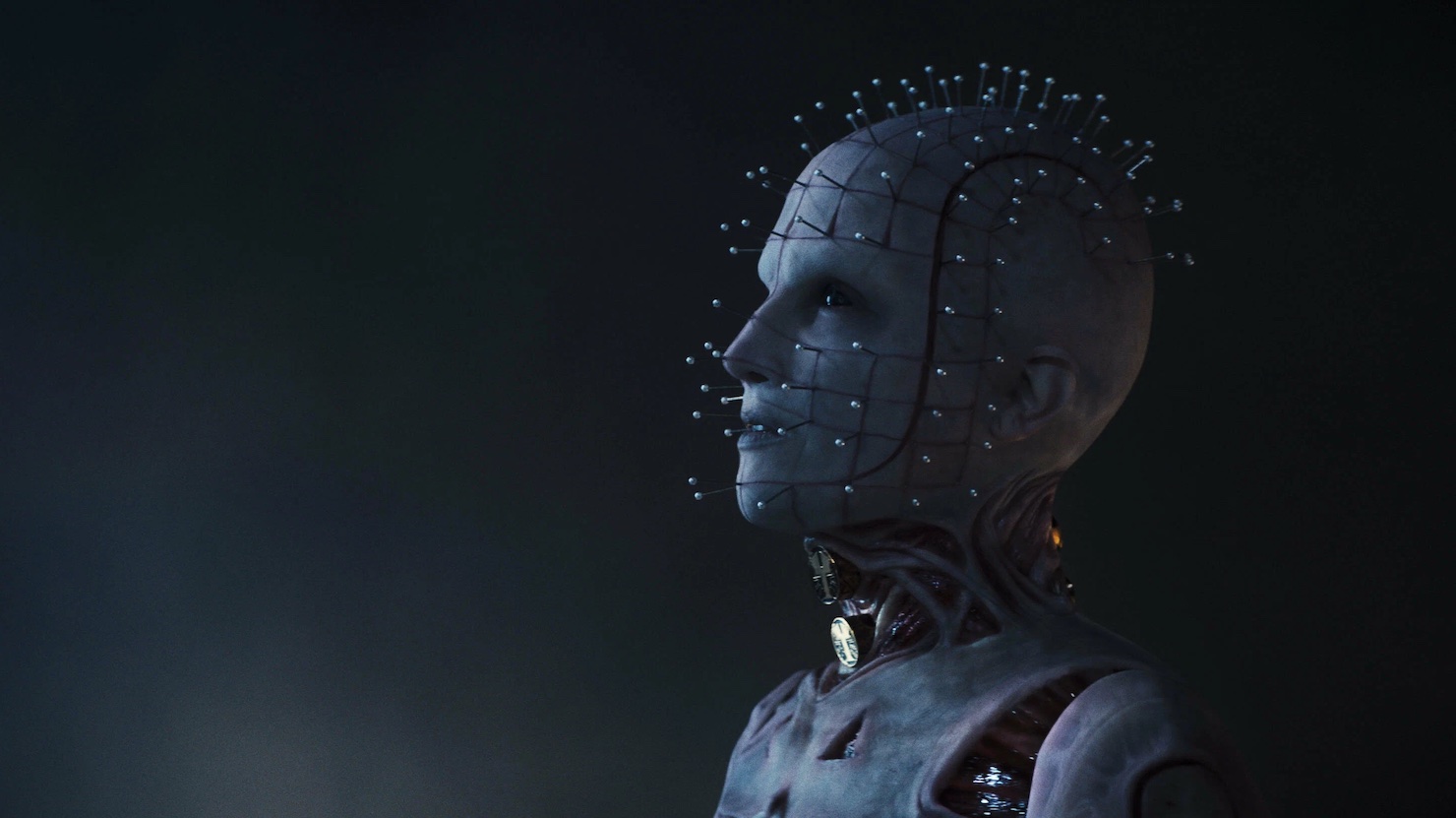 Одни ремейки в творчестве: режиссёр «Восставшего из ада» снимет новую «Каплю»