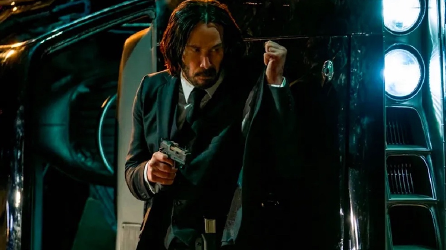 Иэн Макшейн: «Балерину» с Аной де Армас перенесли, чтобы защитить франчайз «Джона Уика»