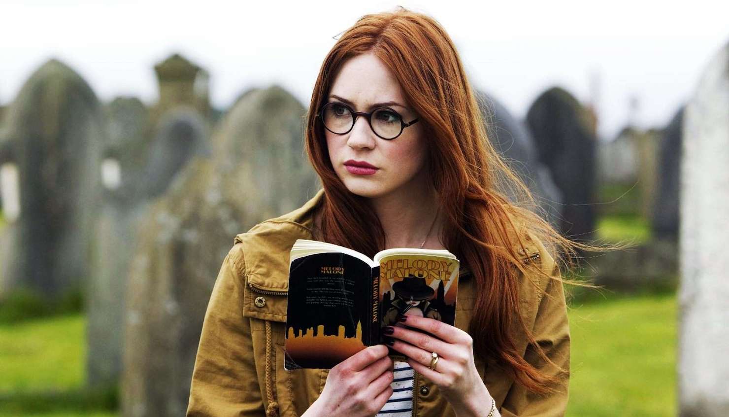 Karen Gillan Photoshoot profil