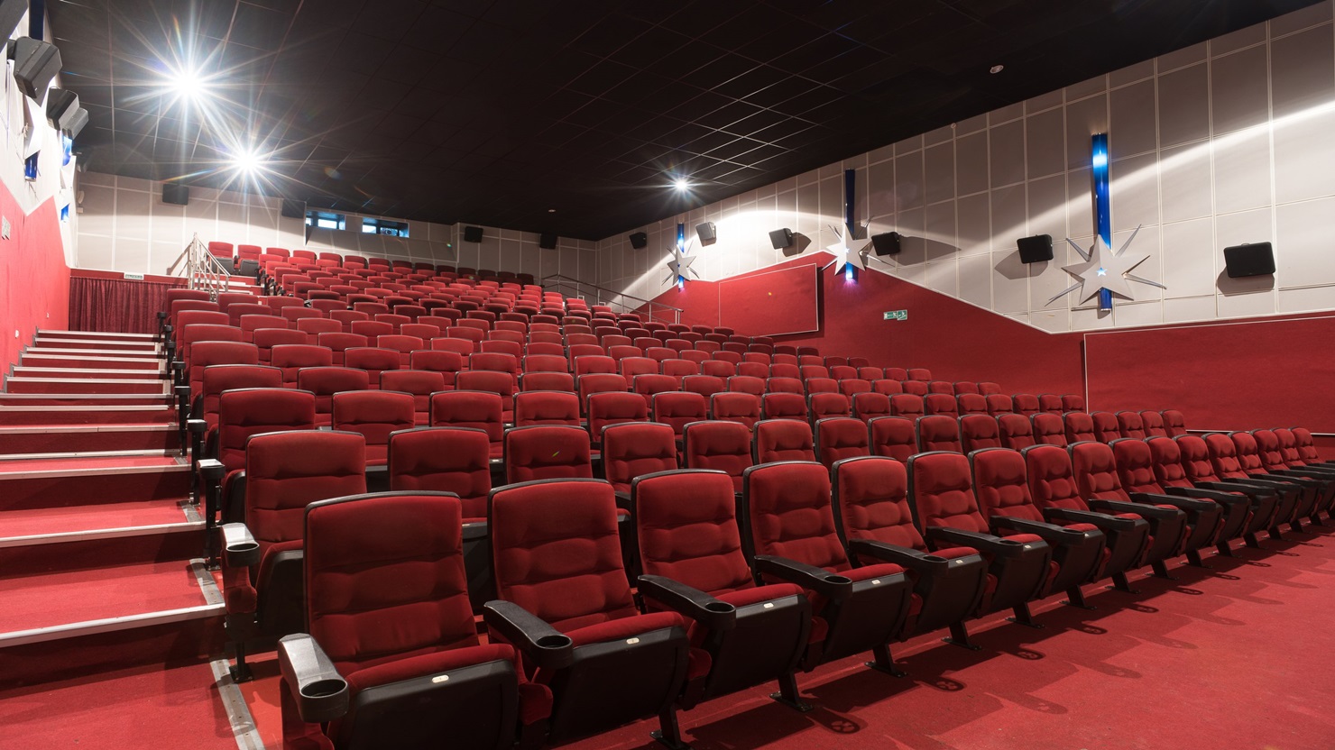 Кинотеатр октябрь зал 2 IMAX